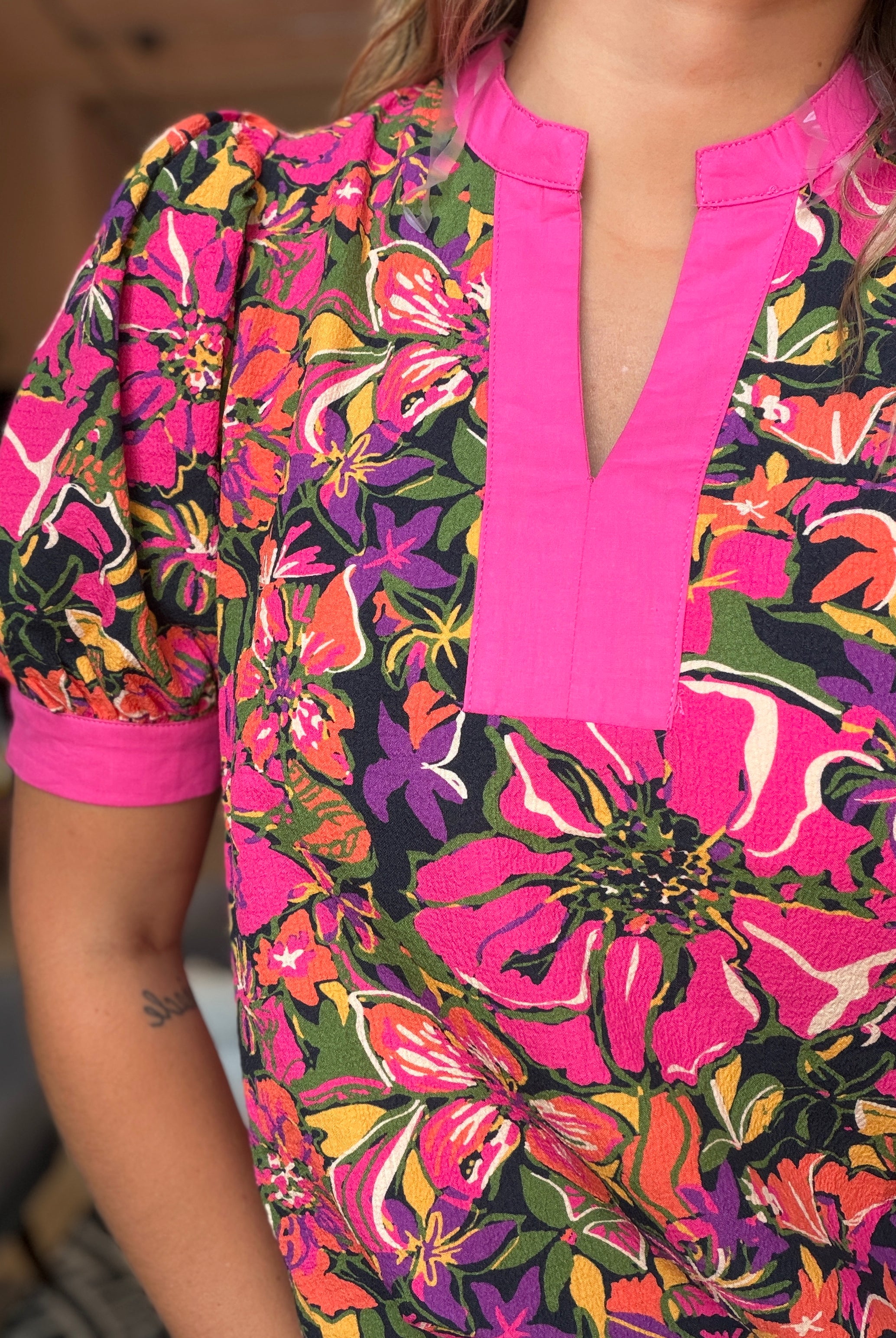 Penni Mandarin Neck Floral Printed Top-Short Sleeves-Staccato-The Funky Zebra Ames, Women's Fashion Boutique in Ames, Iowa