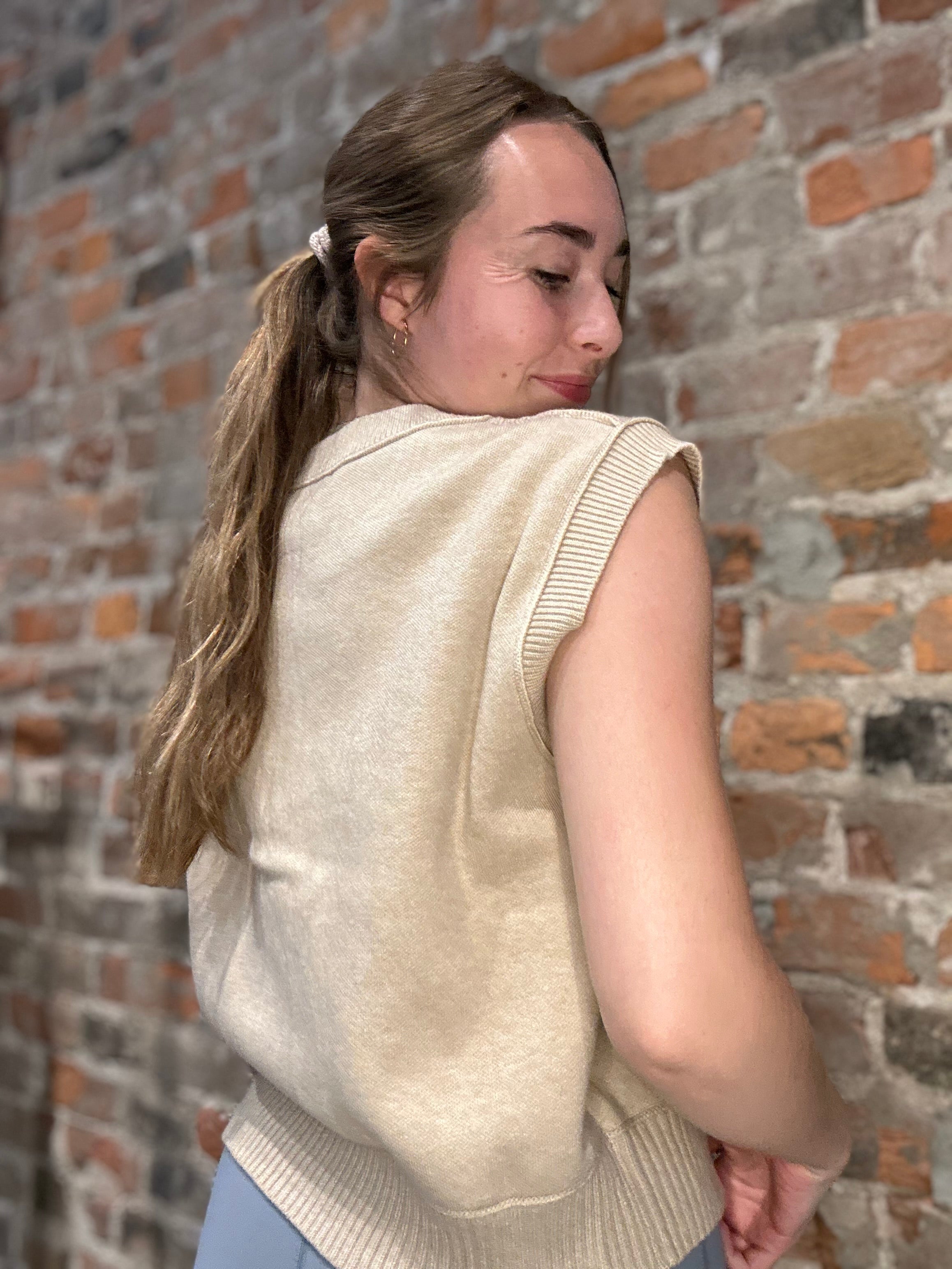 Fallon Sweater Vest-apparel-She & Sky-The Funky Zebra Ames, Women's Fashion Boutique in Ames, Iowa